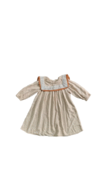 Váy đầm bé gái vải đũi Sora bebe màu be Sora bebe