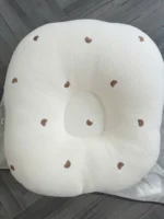 Gối chống trào ngược Rototo bebe vải cotton lụa hoạ tiết chú gấu (còn túi vải đựng gối) - Ảnh 5