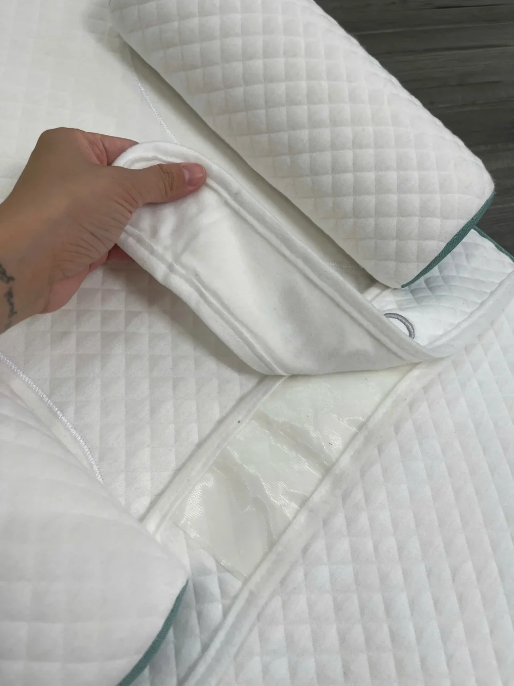 Gối chống trào ngược Aibedo màu trắng xanh - Ảnh 9