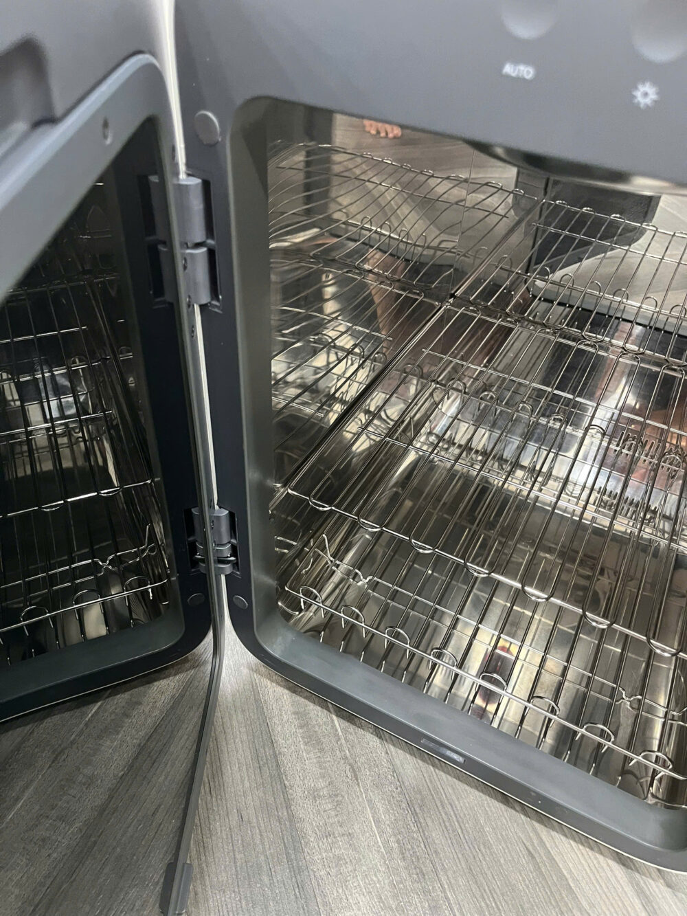 Máy tiệt trùng UV Upang màu kem - Ảnh 6