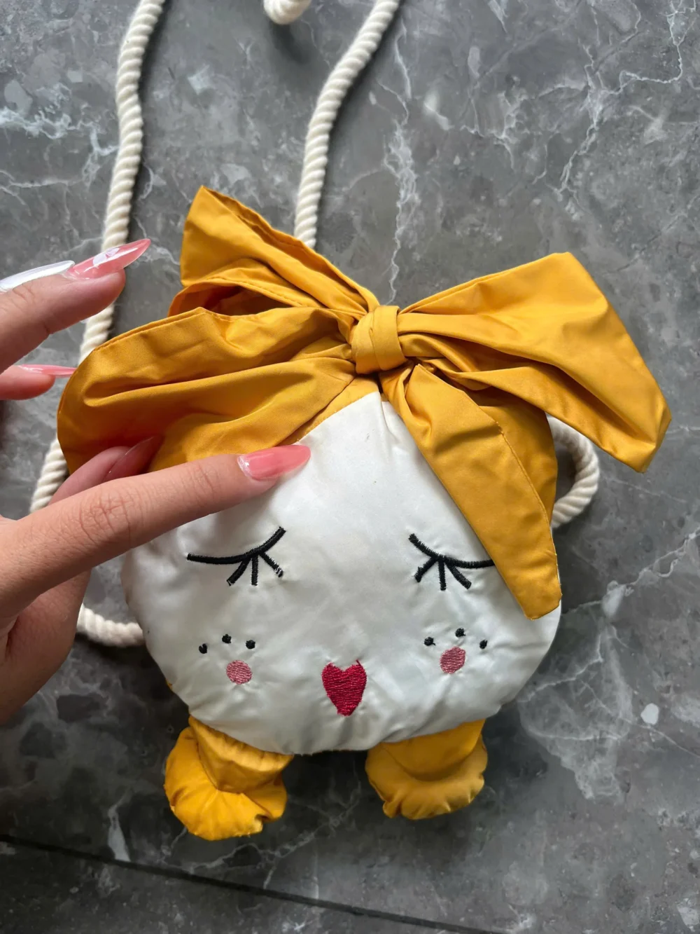 Set 4 món 2 kính râm và 2 túi nhỏ cho bé gái Zara và handmade - Ảnh 7