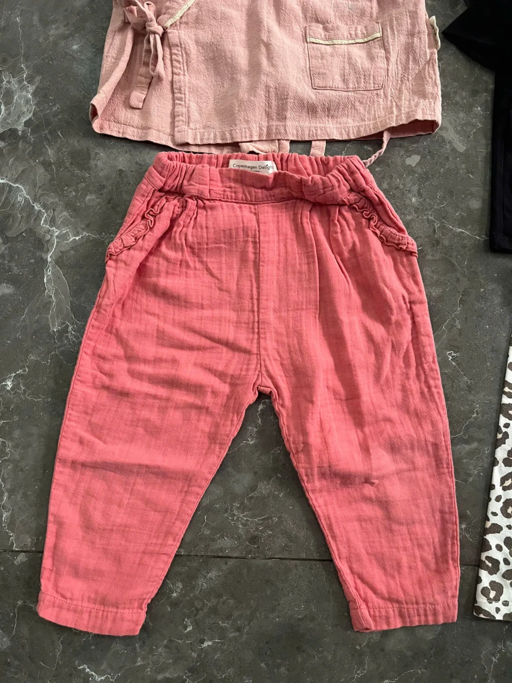 Set 2 bộ đồ bé gái mix brand Moonha, H&M, Copenhagen delights, Gustavo Gano - Ảnh 7