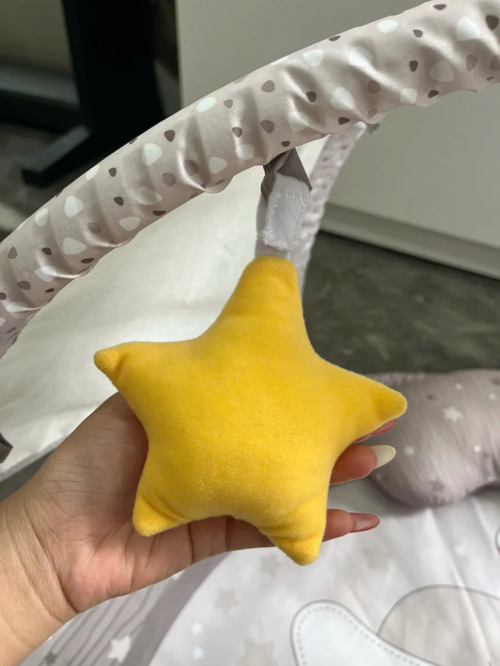 Thảm chơi phát nhạc & màu sắc và gối tập tummy time Chicco màu xám be - Ảnh 3