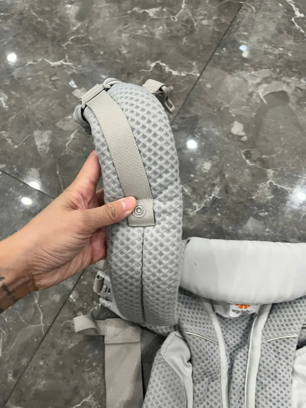 Địu Ergo baby Omni Breeze màu xám nhạt 0-4 tuổi (còn box) - Ảnh 14