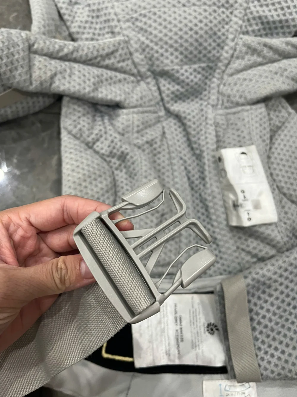 Địu Ergo baby Omni Breeze màu xám nhạt 0-4 tuổi (còn box) - Ảnh 3