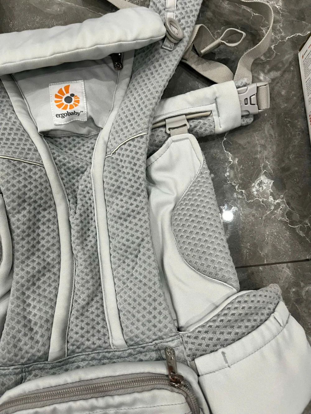 Địu Ergo baby Omni Breeze màu xám nhạt 0-4 tuổi (còn box) - Ảnh 8