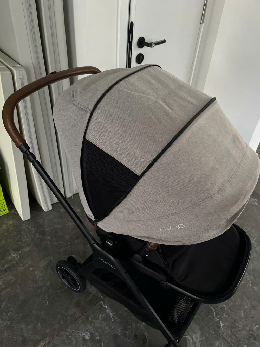 Xe đẩy Nuna triv màu xám nhạt khung đen - Ảnh 10