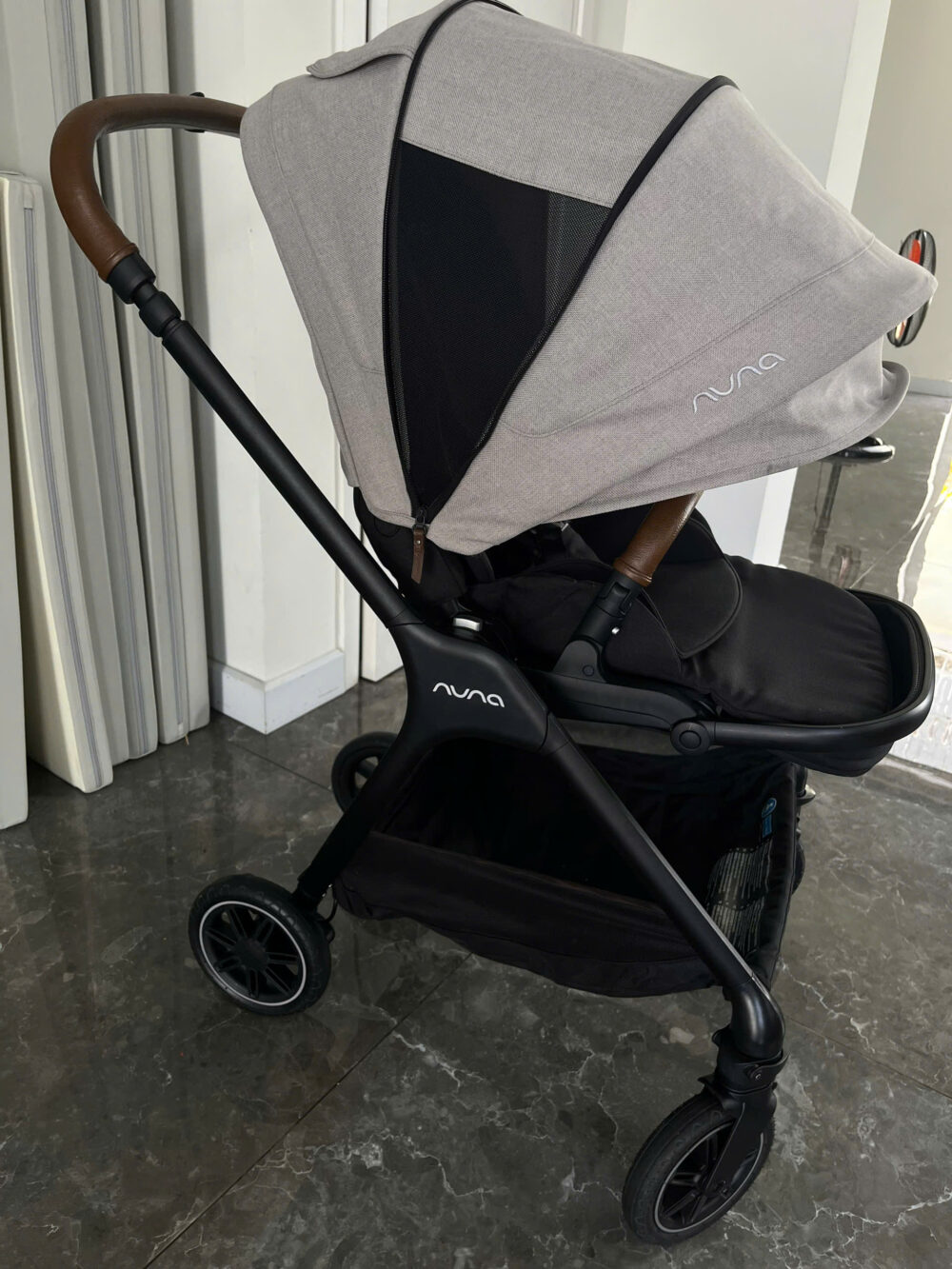 Xe đẩy Nuna triv màu xám nhạt khung đen - Ảnh 11