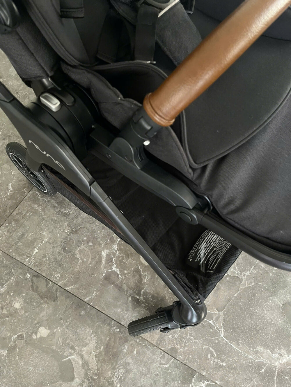 Xe đẩy Nuna triv màu xám nhạt khung đen - Ảnh 17