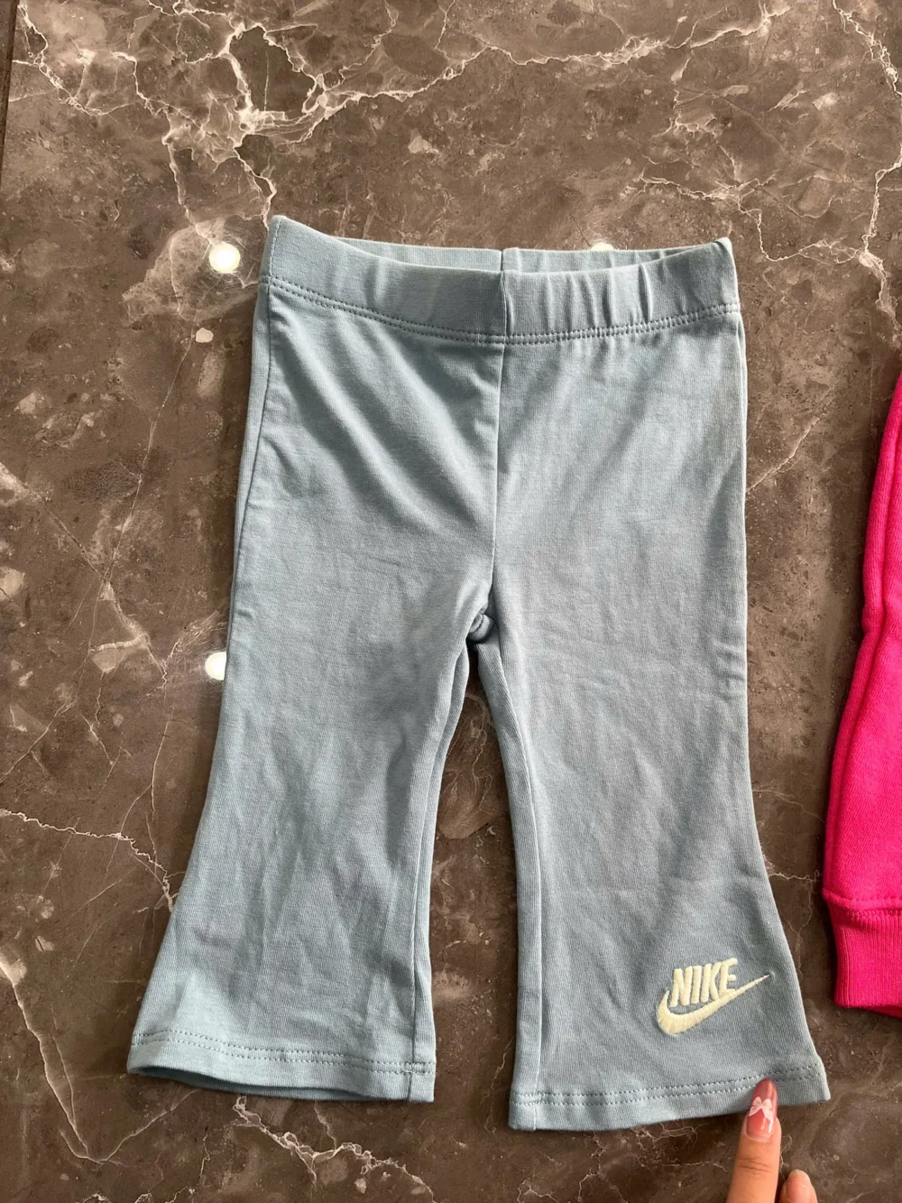 Set 2 quần cho bé gái Nike & Gap baby (sơ sinh đến 3 tháng) - Ảnh 4