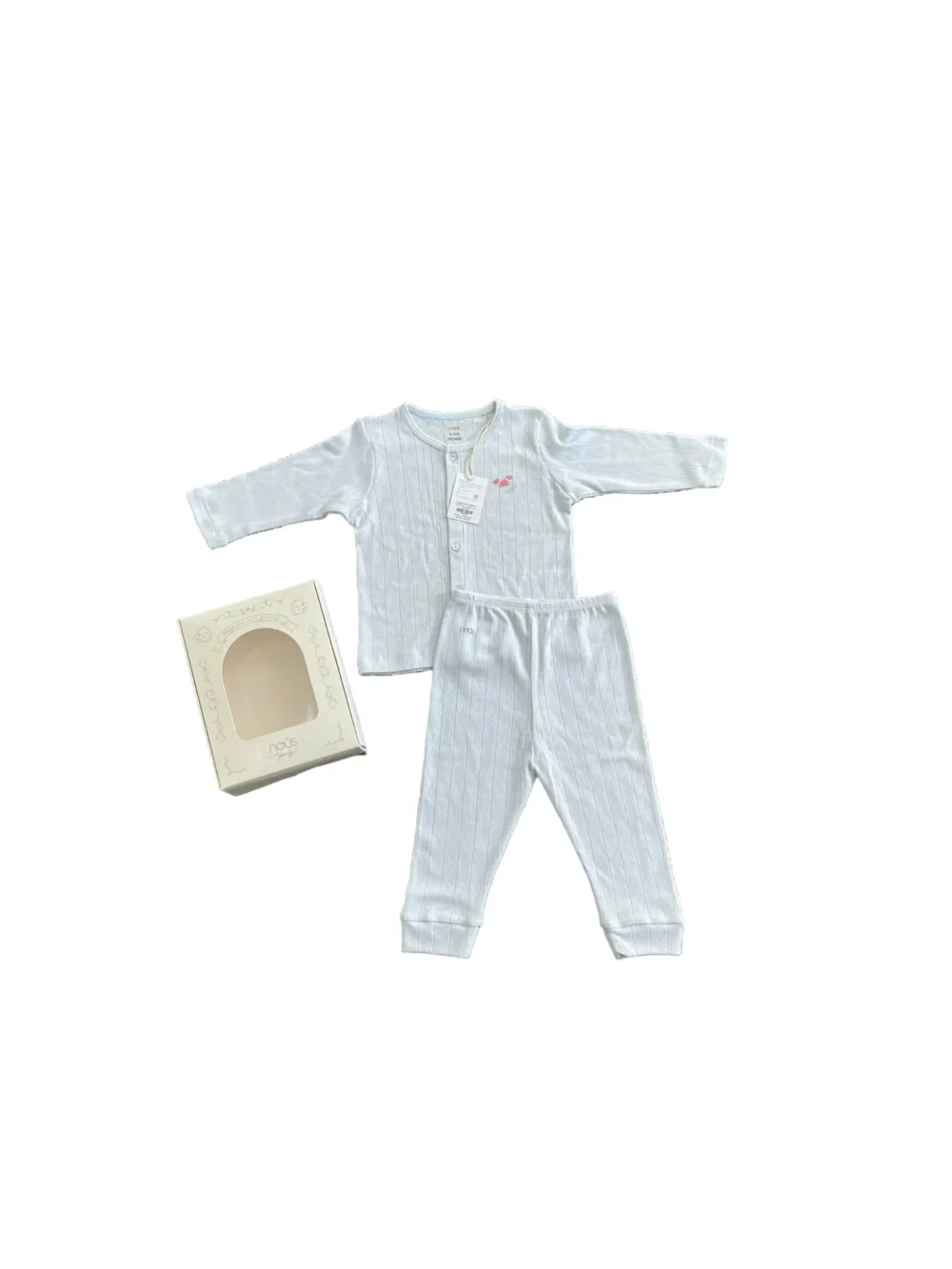 Bộ đồ dài tay cài nút cho bé gái Nous (9 đến 12 tháng)