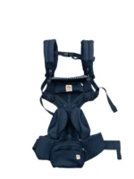 Địu Ergo baby Omni 360 cool air mesh màu xanh navy phối yếm sọc 0-4 tuổi tối đa 22kg