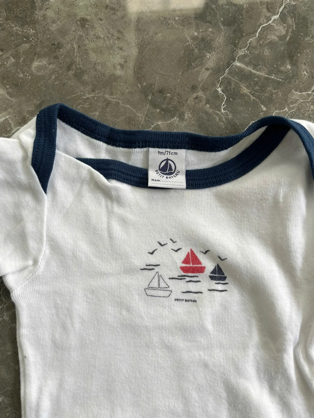 Set 3 bodysuit cho bé mix brand Petit Bateau & Kiabi (6 đến 9 tháng) - Ảnh 6