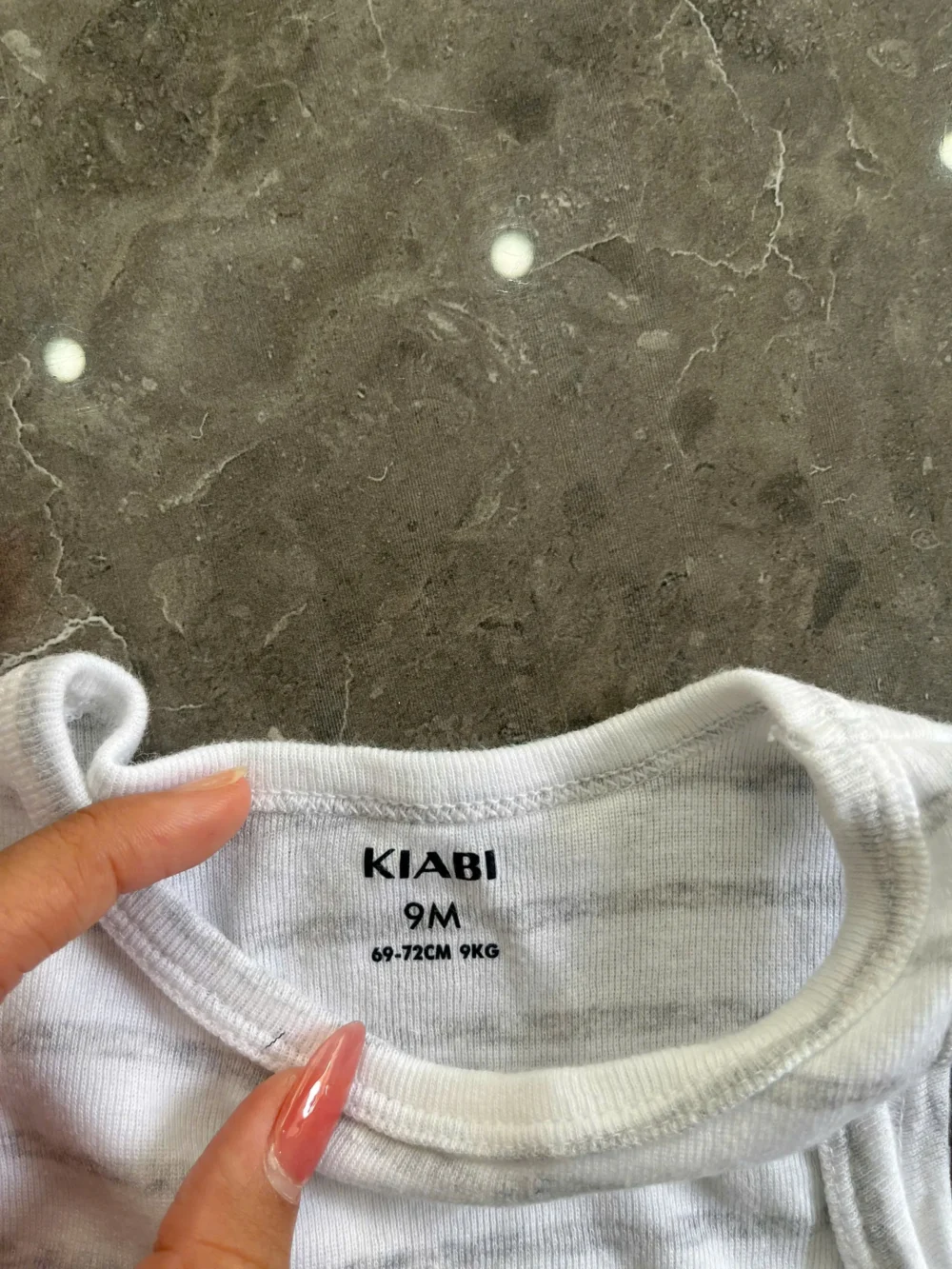 Set 3 bodysuit cho bé mix brand Petit Bateau & Kiabi (6 đến 9 tháng) - Ảnh 10