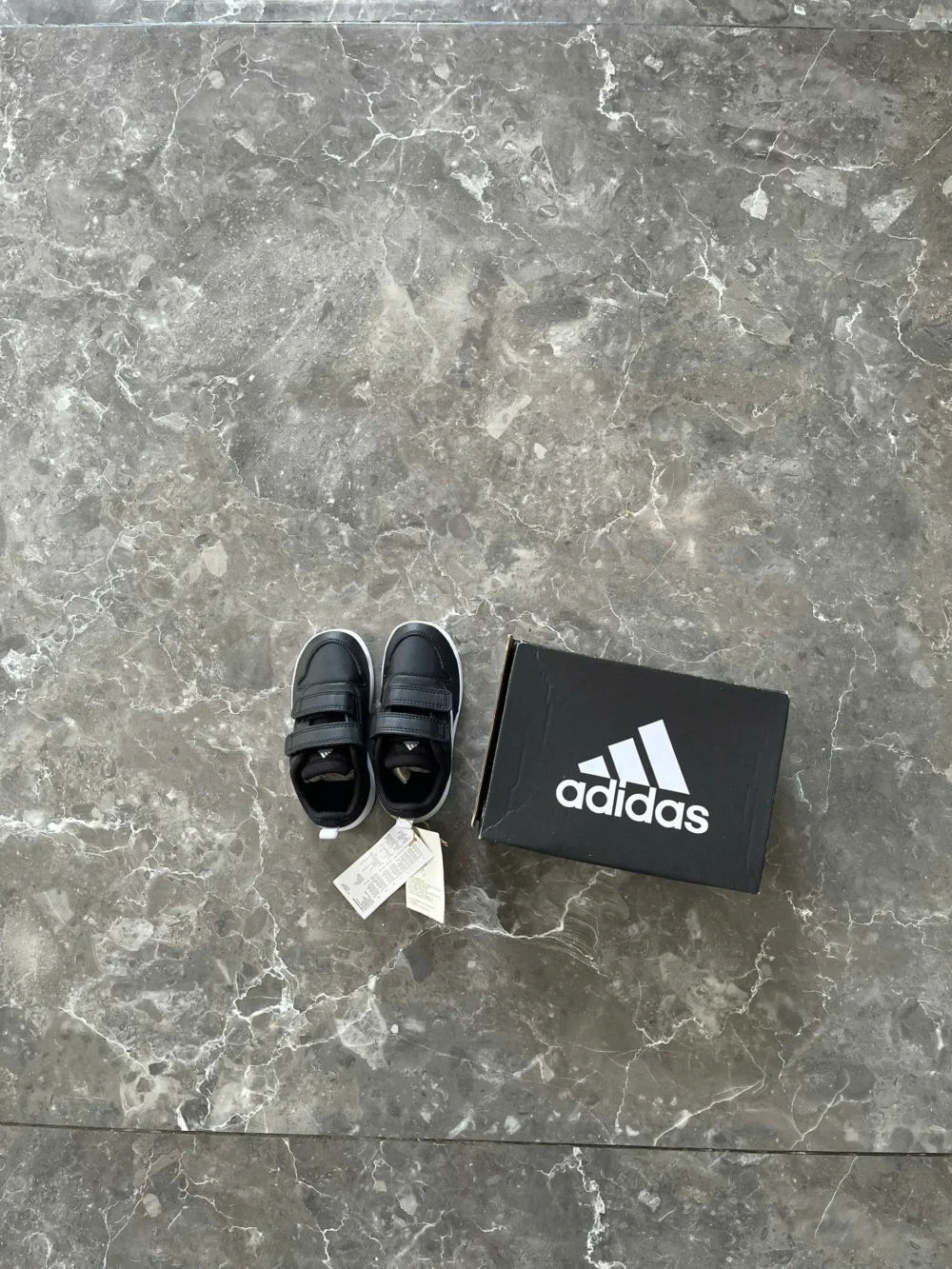 Giày Adidas Tensaur Hook and Loop bé trai (size 140cm) - Ảnh 4
