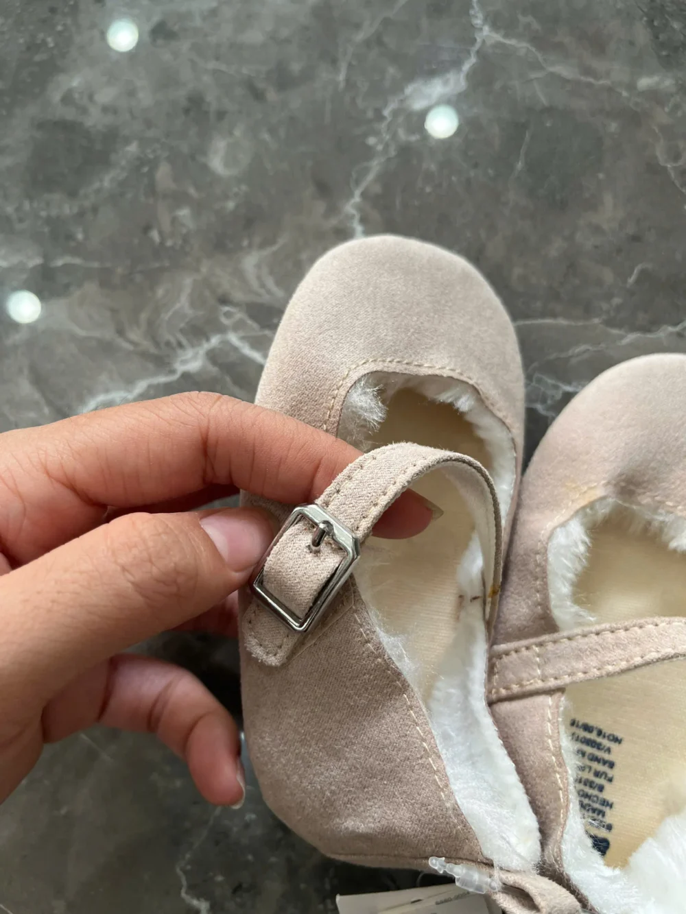 Giày vải tập đi cho bé phối lông màu hồng Gap baby (12 đến 18 tháng) - Ảnh 3