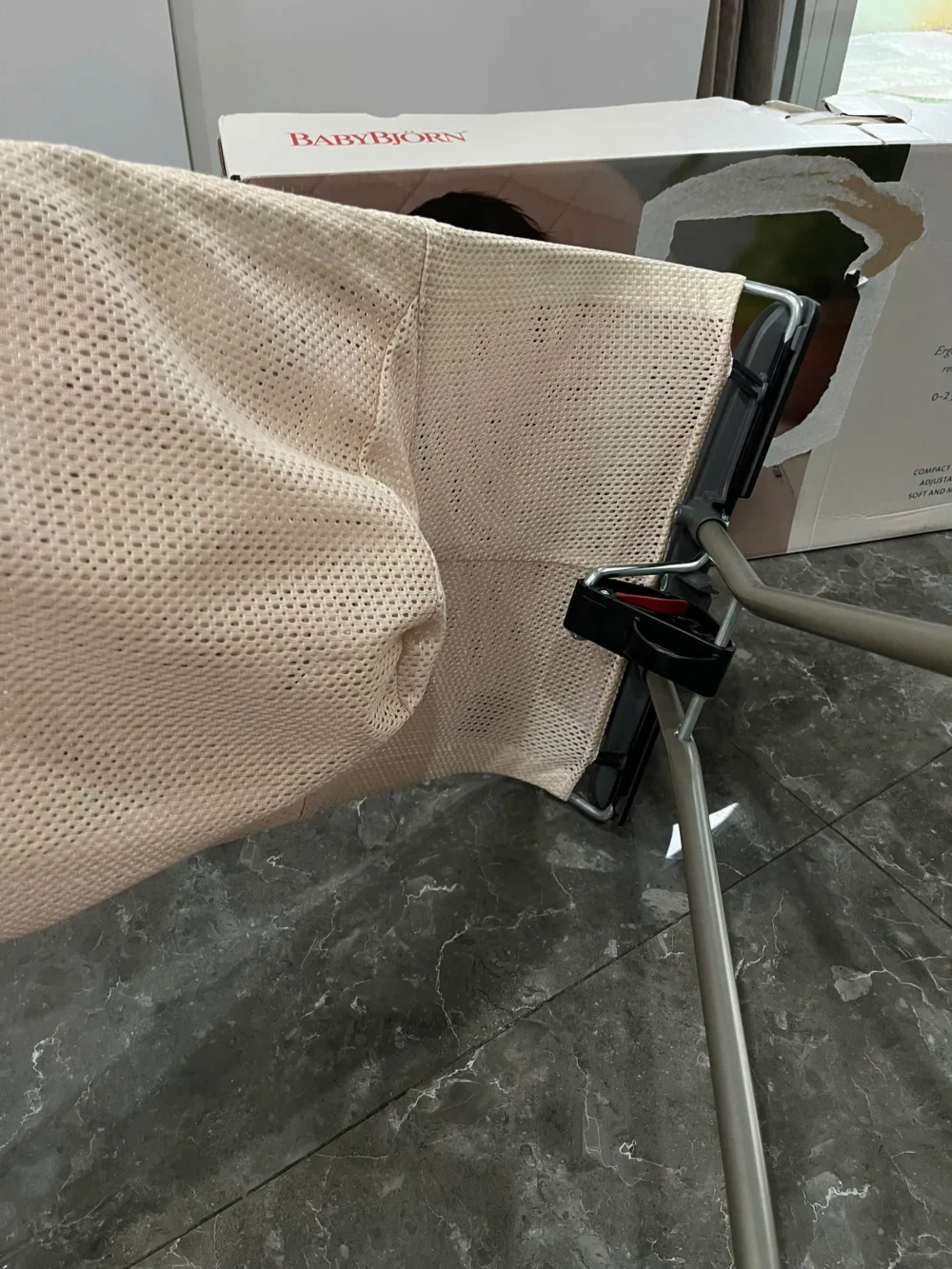 Ghế rung Baby Bjorn màu hồng nhạt (còn box) - Ảnh 4