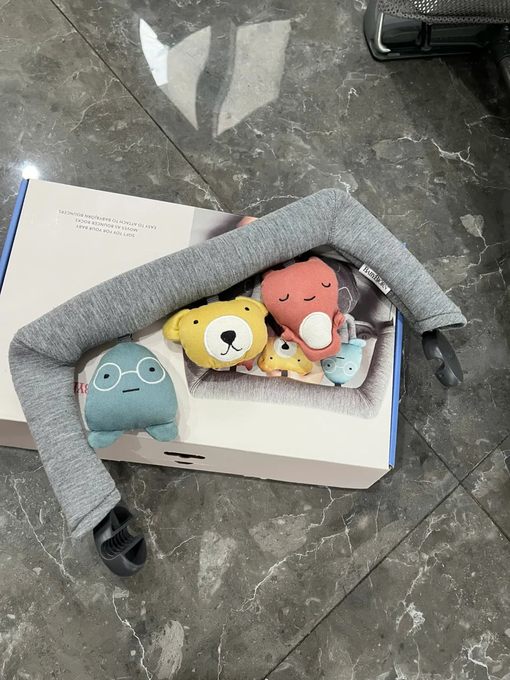 Ghế rung Baby Bjorn vải air mesh màu xám nhạt kèm thanh đồ chơi (no box) 0- 18 tháng tối đa 13kg - Ảnh 4