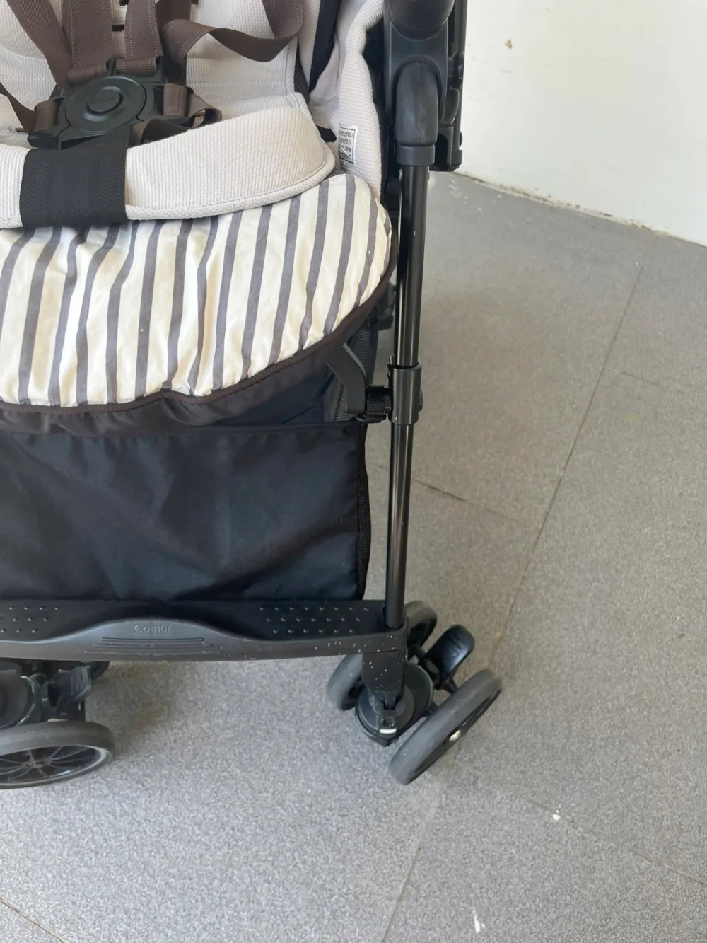 Xe đẩy Combi Sugocal Compact (màu be) 0-3 tuổi tối đa 15kg - Ảnh 25