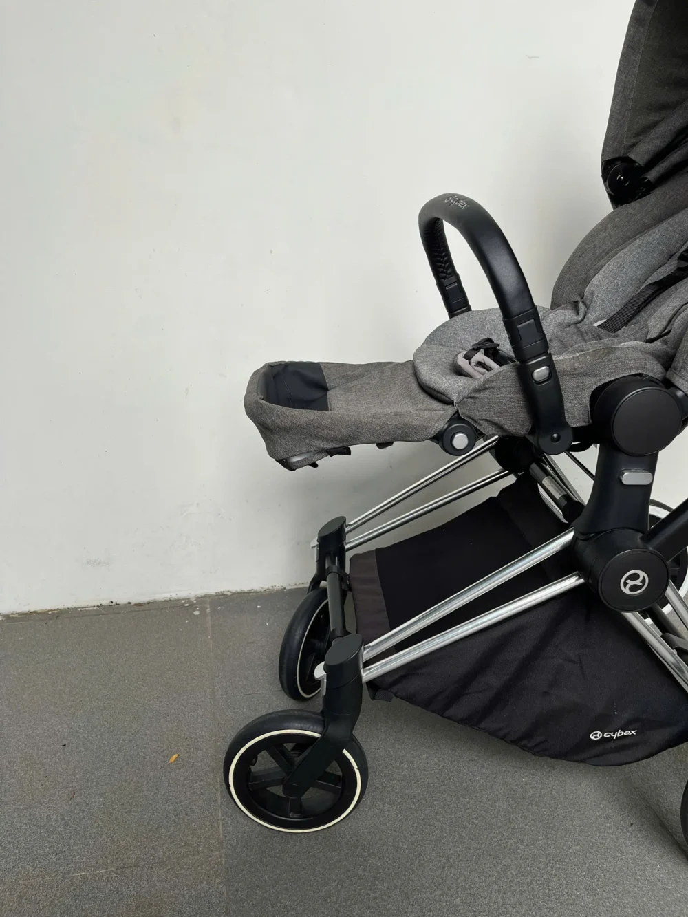 Xe đẩy Cybex priam (màu xám khung silver) - Ảnh 30