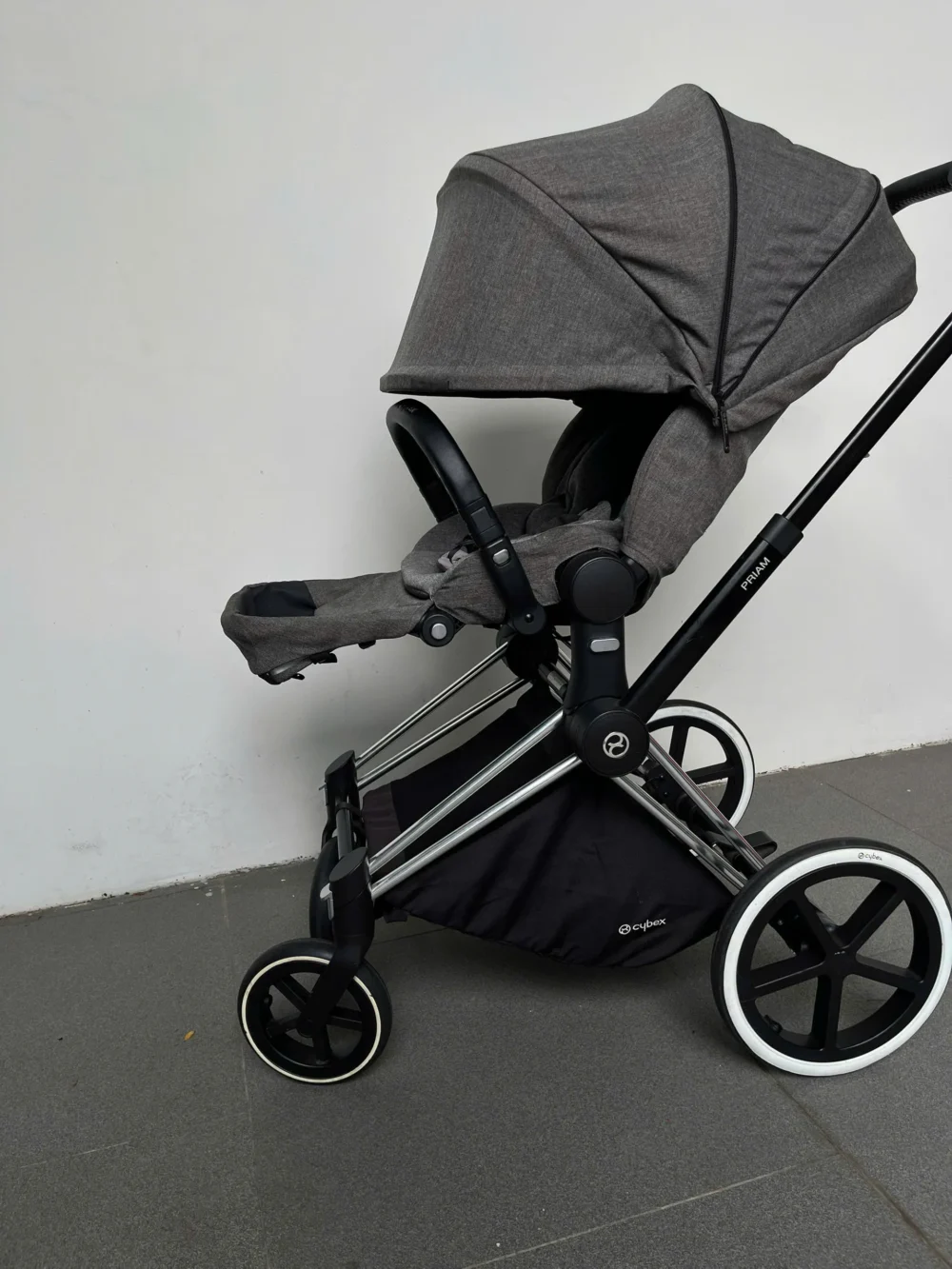 Xe đẩy Cybex priam (màu xám khung silver) - Ảnh 3