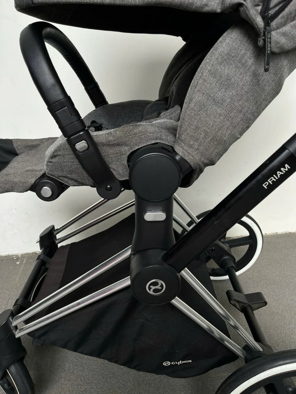 Xe đẩy Cybex priam (màu xám khung silver) - Ảnh 6