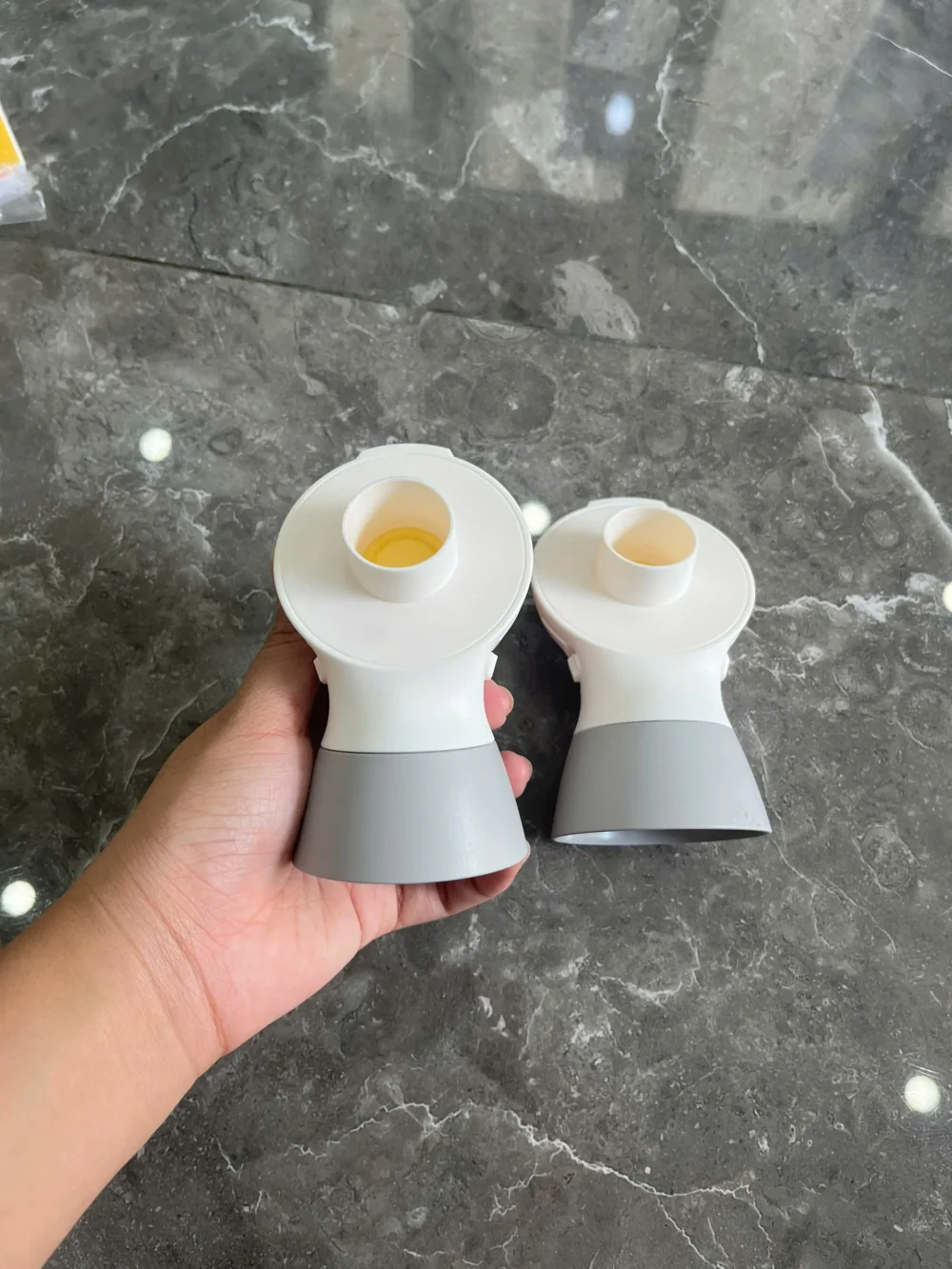 Máy hút sữa Medela Pump In Style Max Flow tặng kèm áo hút sữa (full box) - Ảnh 8