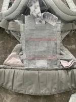 Địu BabyBjorn Harmony màu xám nhạt tặng kèm yếm địu của hãng (no box) - Ảnh 8