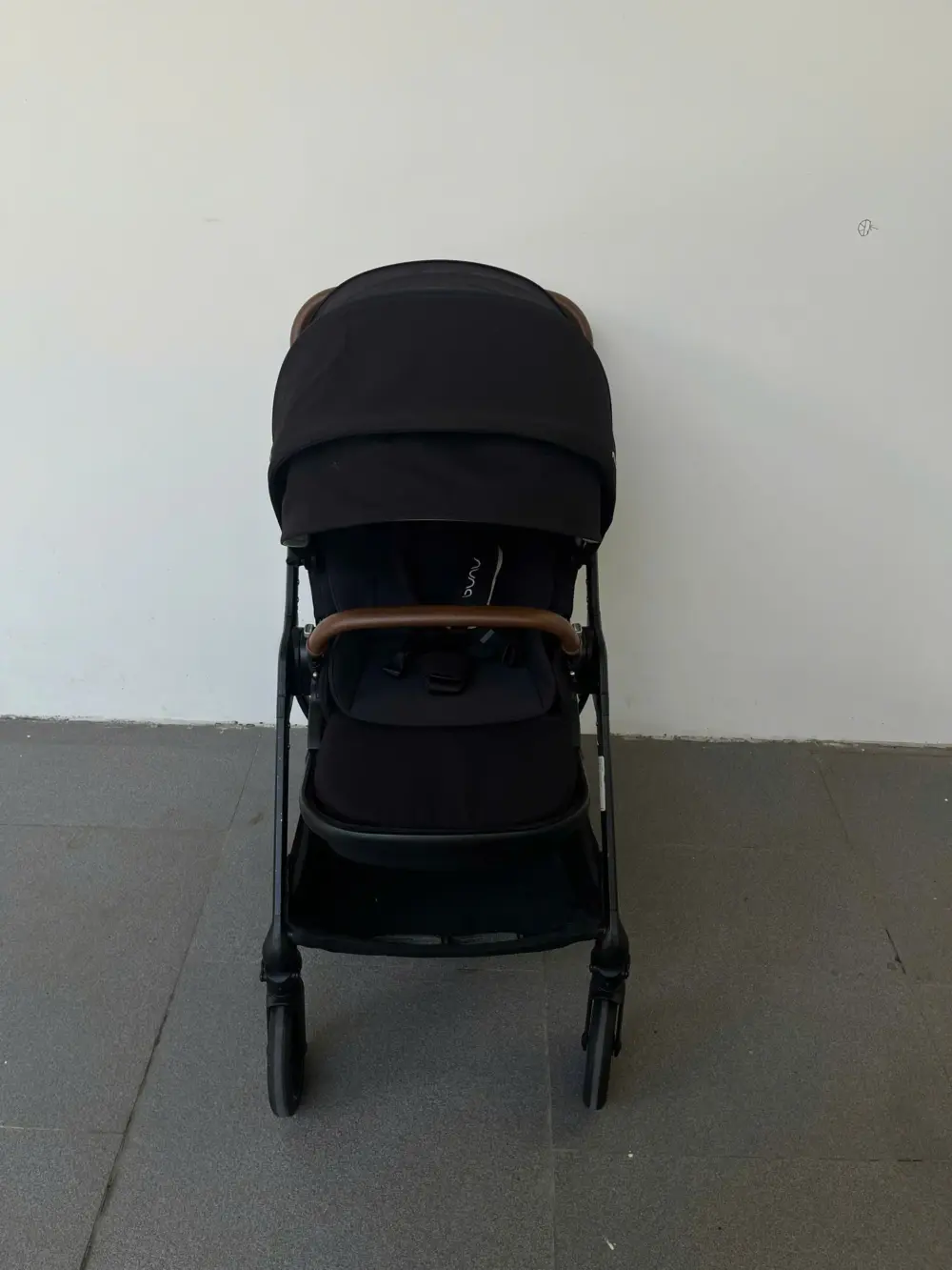 Xe đẩy Nuna triv màu đen khung đen 0-4 tuổi tối đa 22kg - Ảnh 4