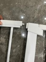 Thanh chắn cửa/cầu thang không cần khoan lỗ trên tường KT 97x75cm (mới 100%) - Ảnh 2