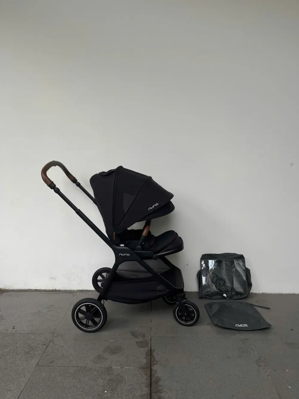 Xe đẩy Nuna triv Next màu đen khung đen (tặng kèm áo mưa hãng) - Ảnh 12