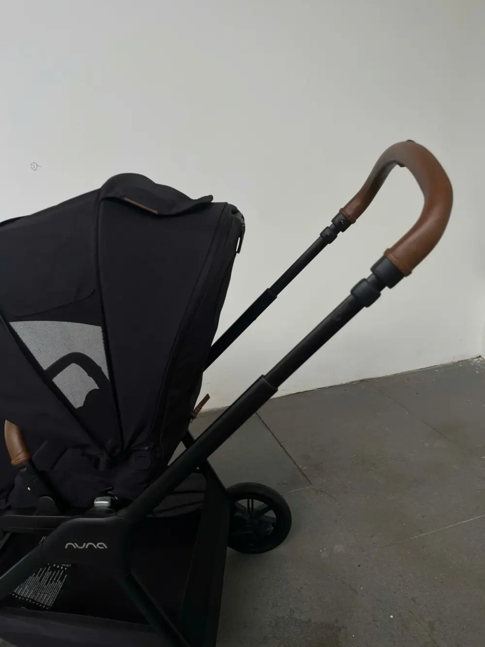 Xe đẩy Nuna triv Next màu đen khung đen (tặng kèm áo mưa hãng) - Ảnh 27