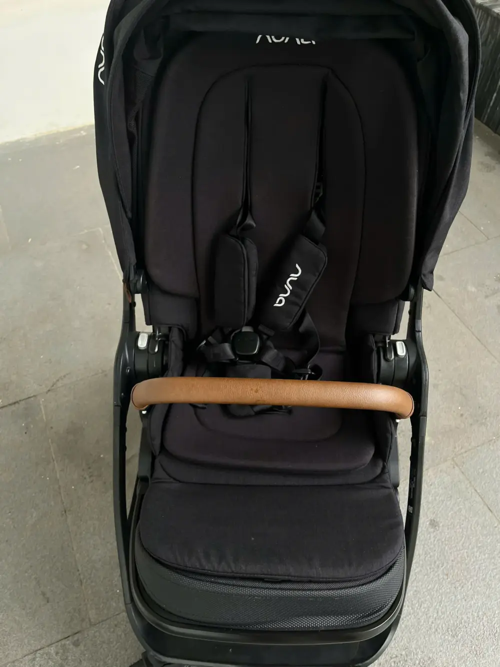 Xe đẩy Nuna triv Next màu đen khung đen (tặng kèm áo mưa hãng) - Ảnh 33