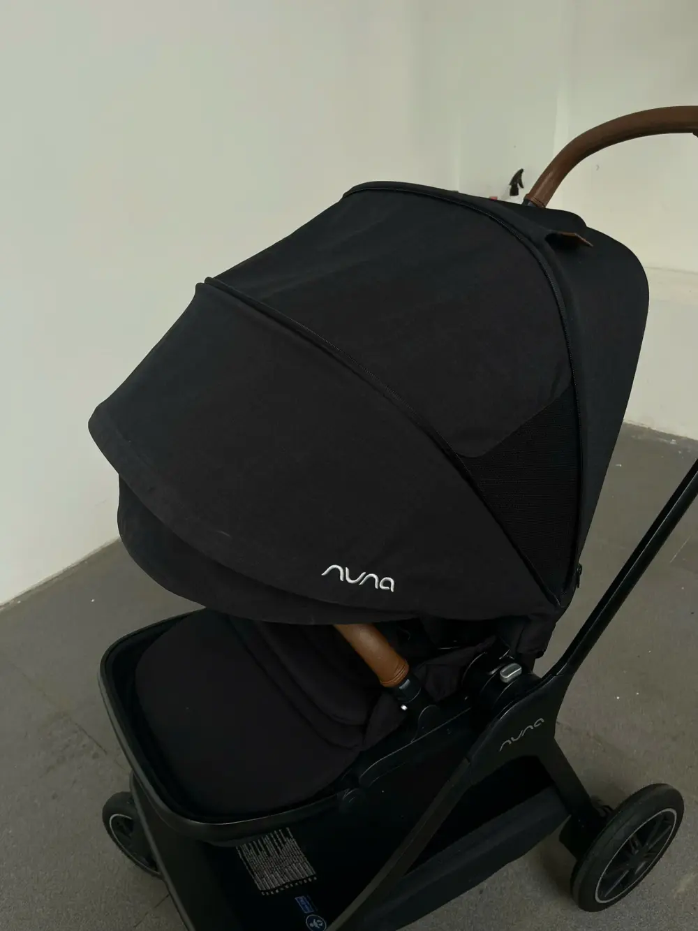 Xe đẩy Nuna triv Next màu đen khung đen (tặng kèm áo mưa hãng) - Ảnh 7