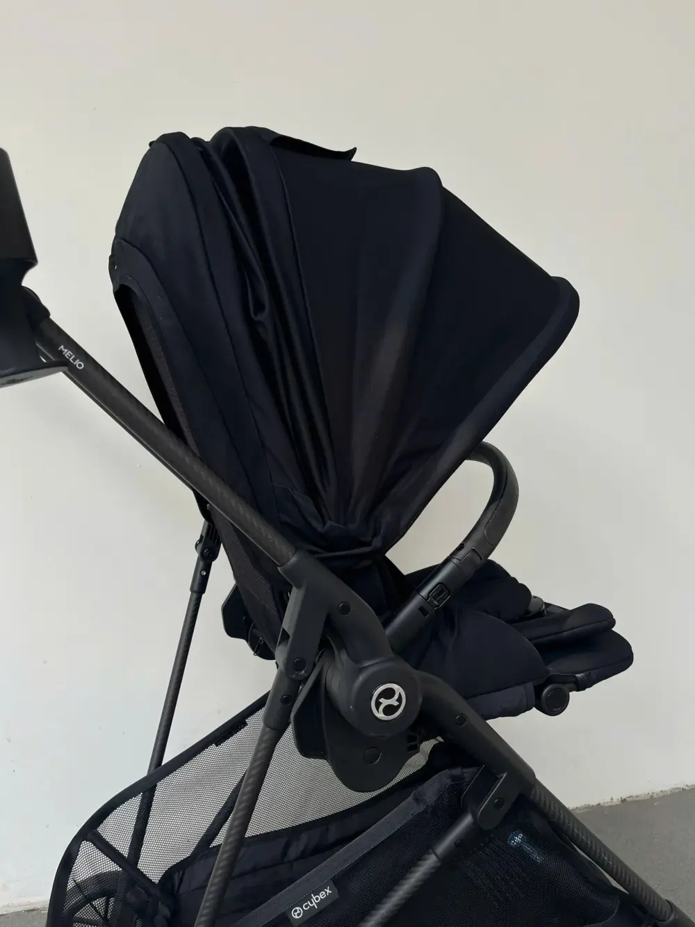 Xe đẩy Cybex Melio carbon 2025 tặng kèm cup holder cybex (full black) 0-3 tuổi tối đa 15kg - Ảnh 4