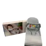 Ghế rung Baby Bjorn vải 3D màu xám nhạt kèm thanh đồ chơi (còn box)