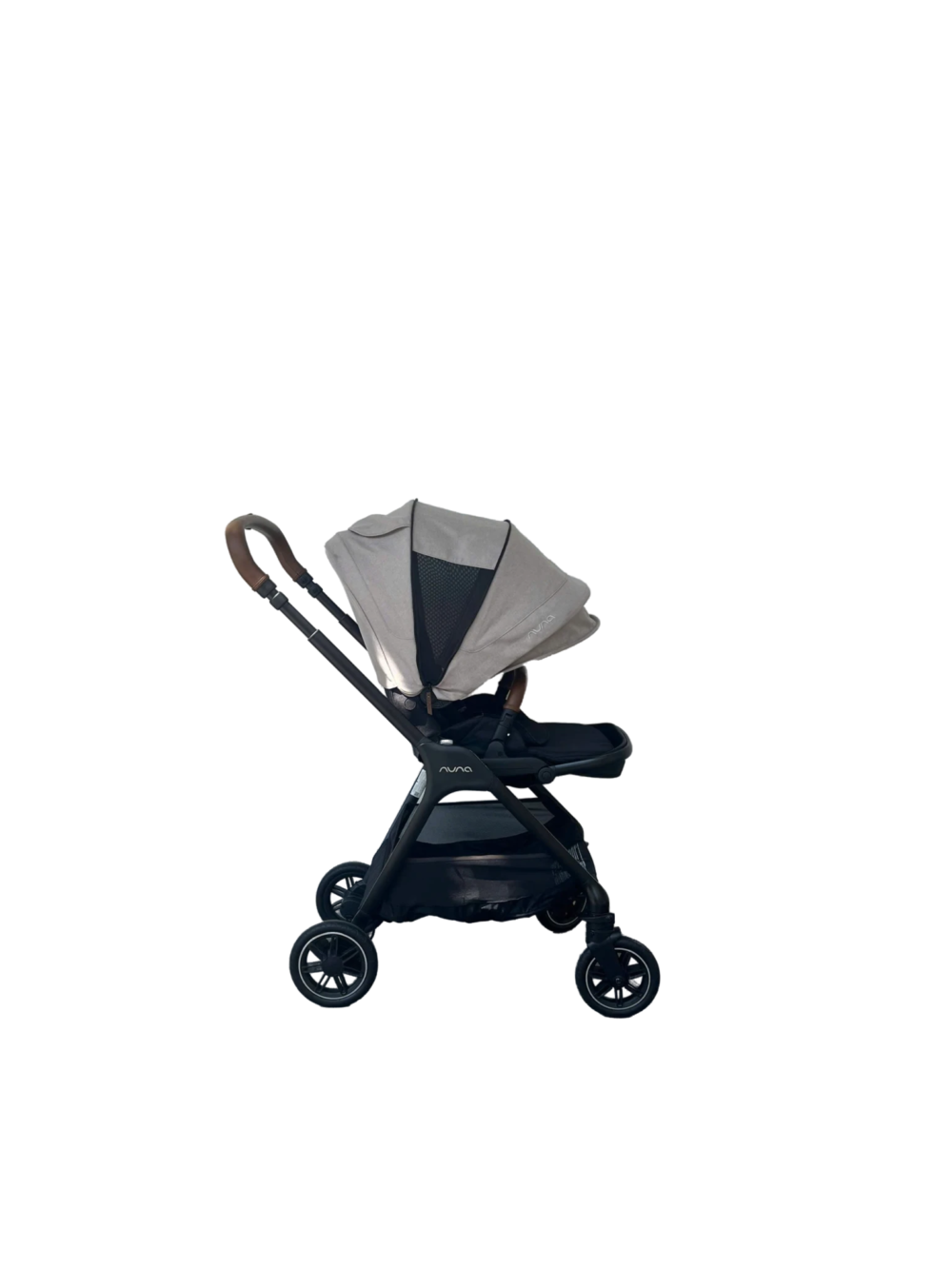 craiyon_171451_image Xe đẩy Nuna triv (màu đen khung đen) 0-4 tuổi tối đa 22kg - Ảnh 1