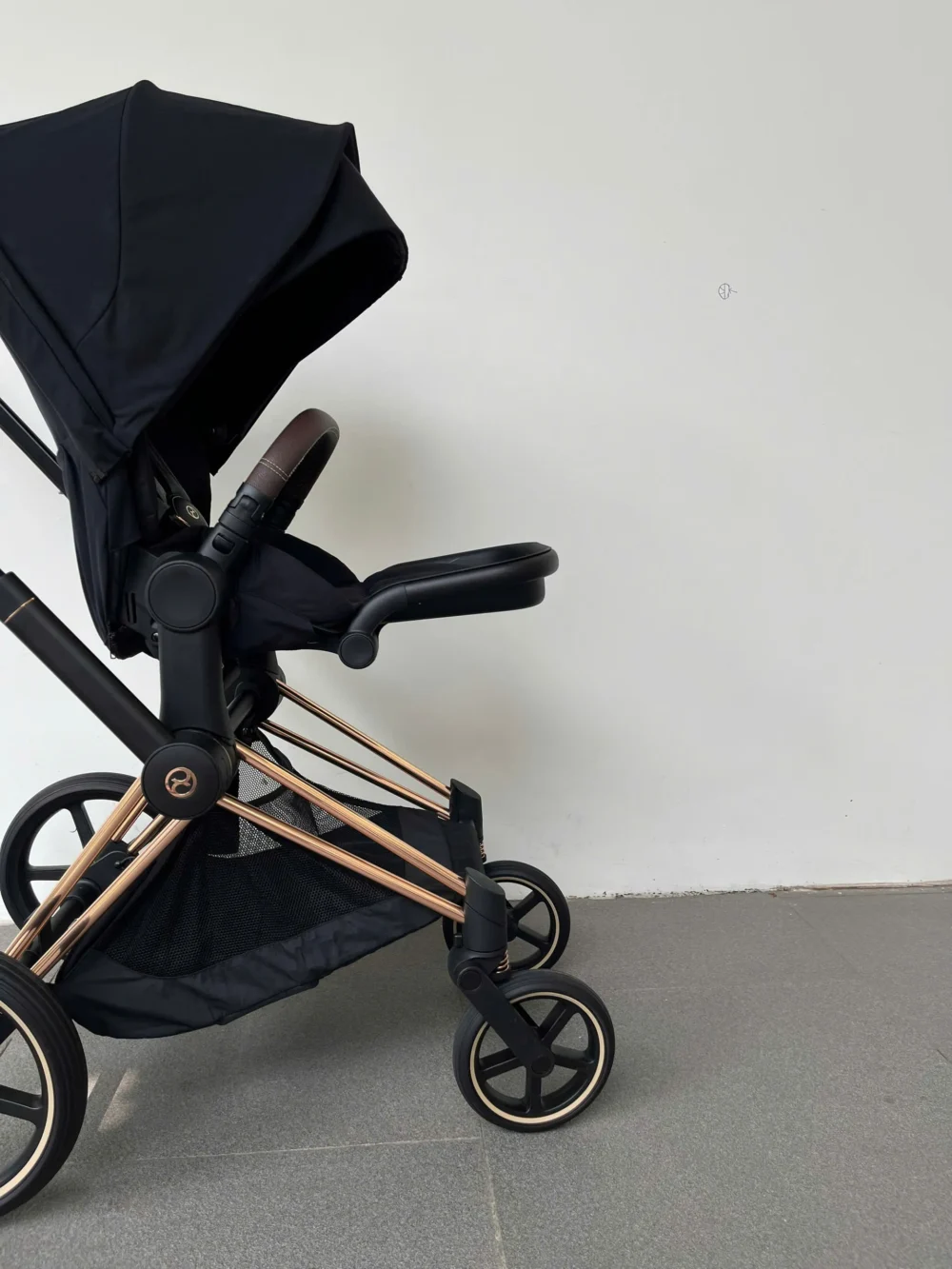 Xe đẩy Cybex priam màu đen khung rose gold (còn box seat pack) - Ảnh 17