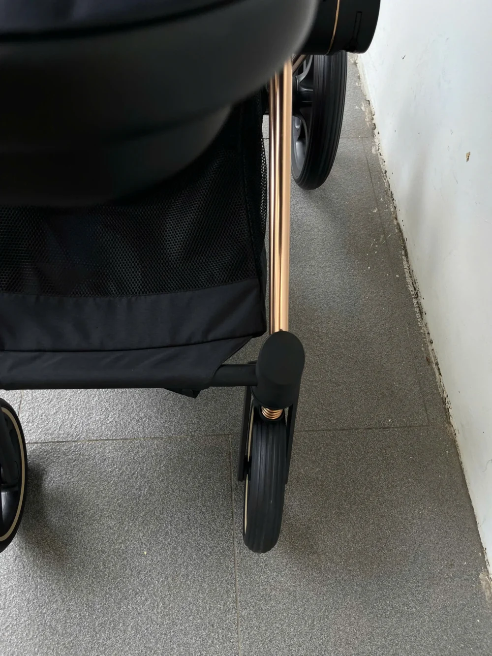 Xe đẩy Cybex priam màu đen khung rose gold (còn box seat pack) - Ảnh 28
