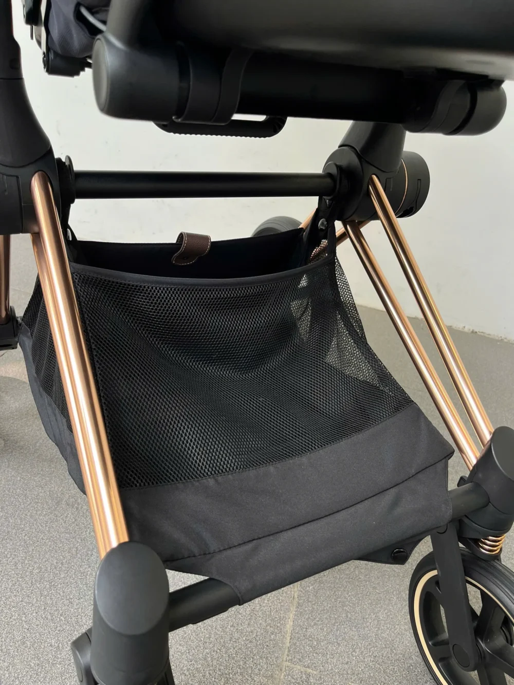 Xe đẩy Cybex priam màu đen khung rose gold (còn box seat pack) - Ảnh 6