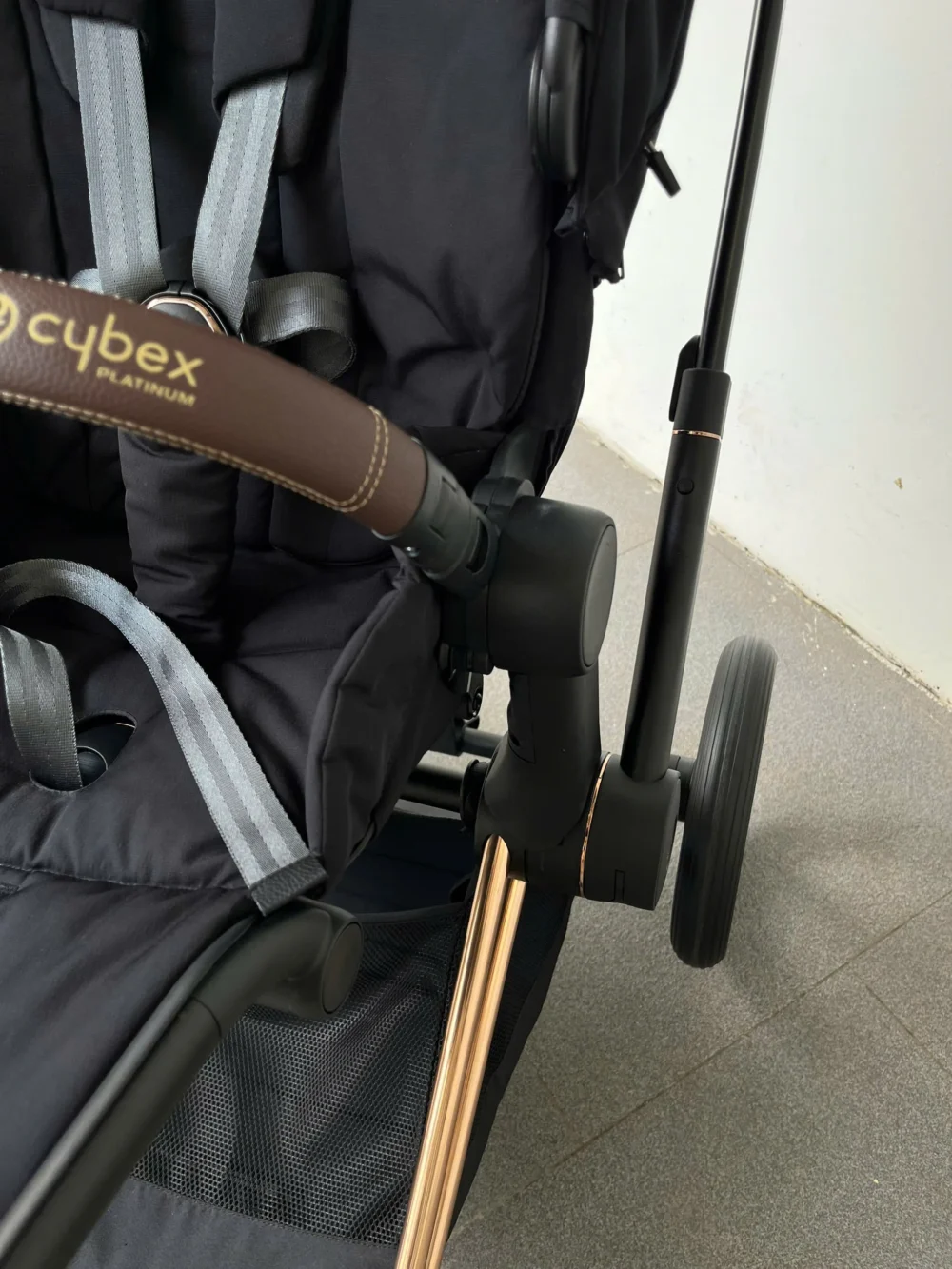 Xe đẩy Cybex priam màu đen khung rose gold (còn box seat pack) - Ảnh 7