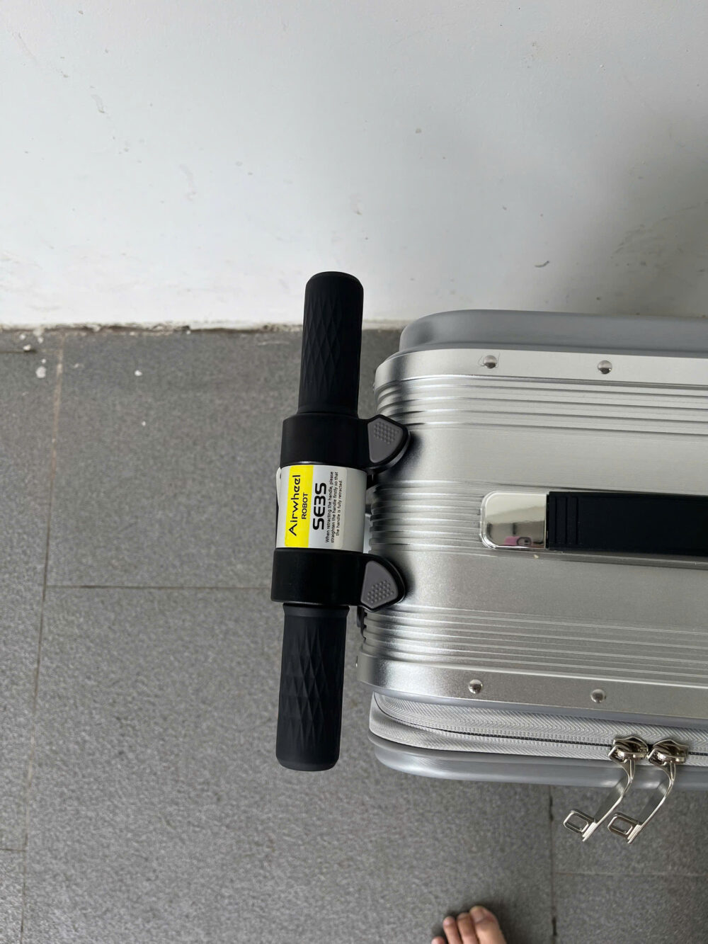 Vali điện Airwheel SE3S bạc - Ảnh 5