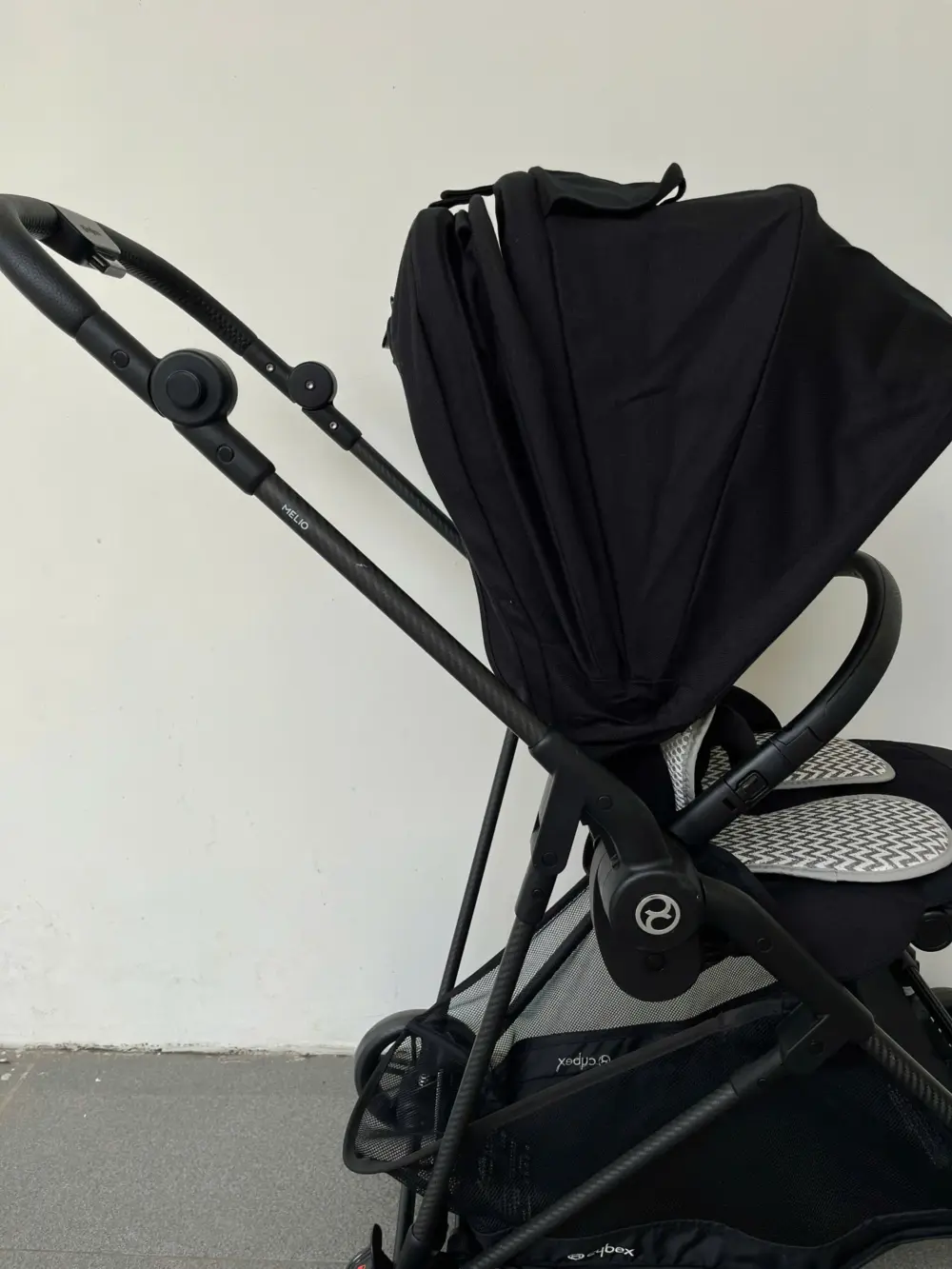 Xe đẩy Cybex Melio carbon màu full đen (tặng kèm đệm lót nằm xe đẩy Kate mesh thoáng mát) - Ảnh 22