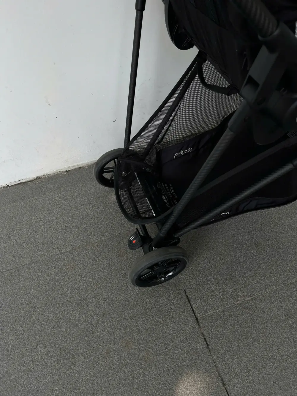 Xe đẩy Cybex Melio carbon màu full đen (tặng kèm đệm lót nằm xe đẩy Kate mesh thoáng mát) - Ảnh 23
