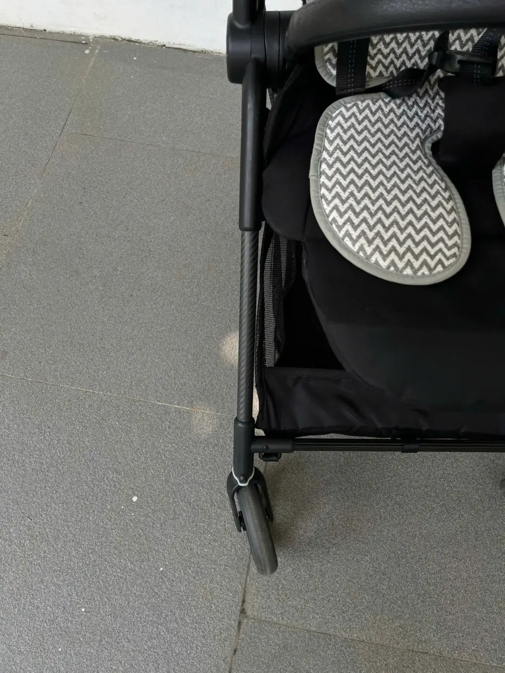 Xe đẩy Cybex Melio carbon màu full đen (tặng kèm đệm lót nằm xe đẩy Kate mesh thoáng mát) - Ảnh 29