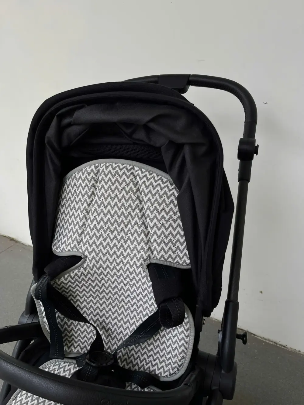 Xe đẩy Cybex Melio carbon màu full đen (tặng kèm đệm lót nằm xe đẩy Kate mesh thoáng mát) - Ảnh 34