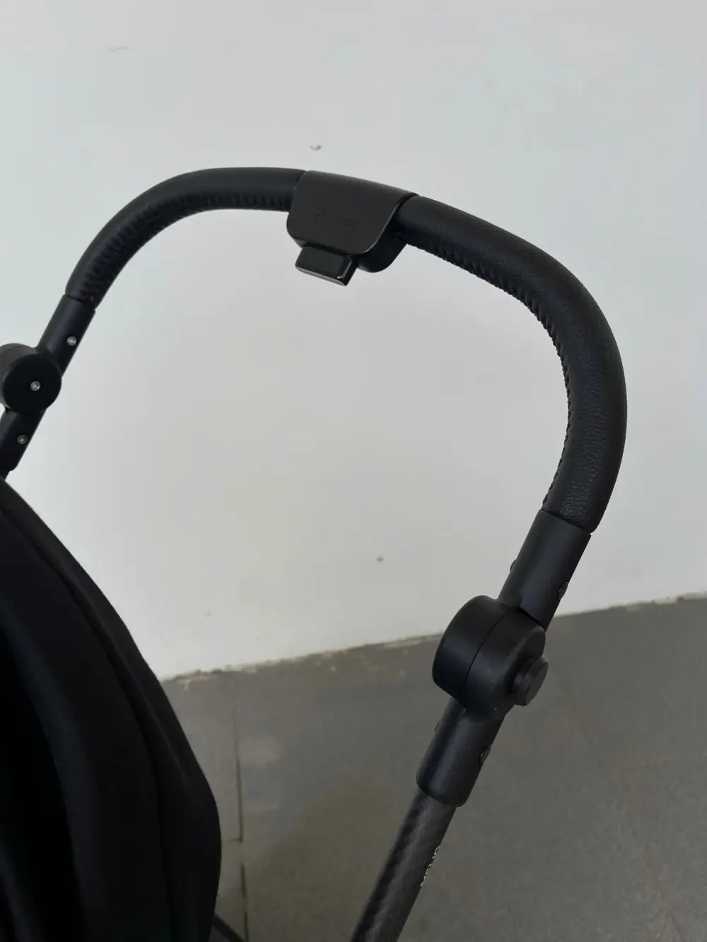 Xe đẩy Cybex Melio carbon màu full đen (tặng kèm đệm lót nằm xe đẩy Kate mesh thoáng mát) - Ảnh 5