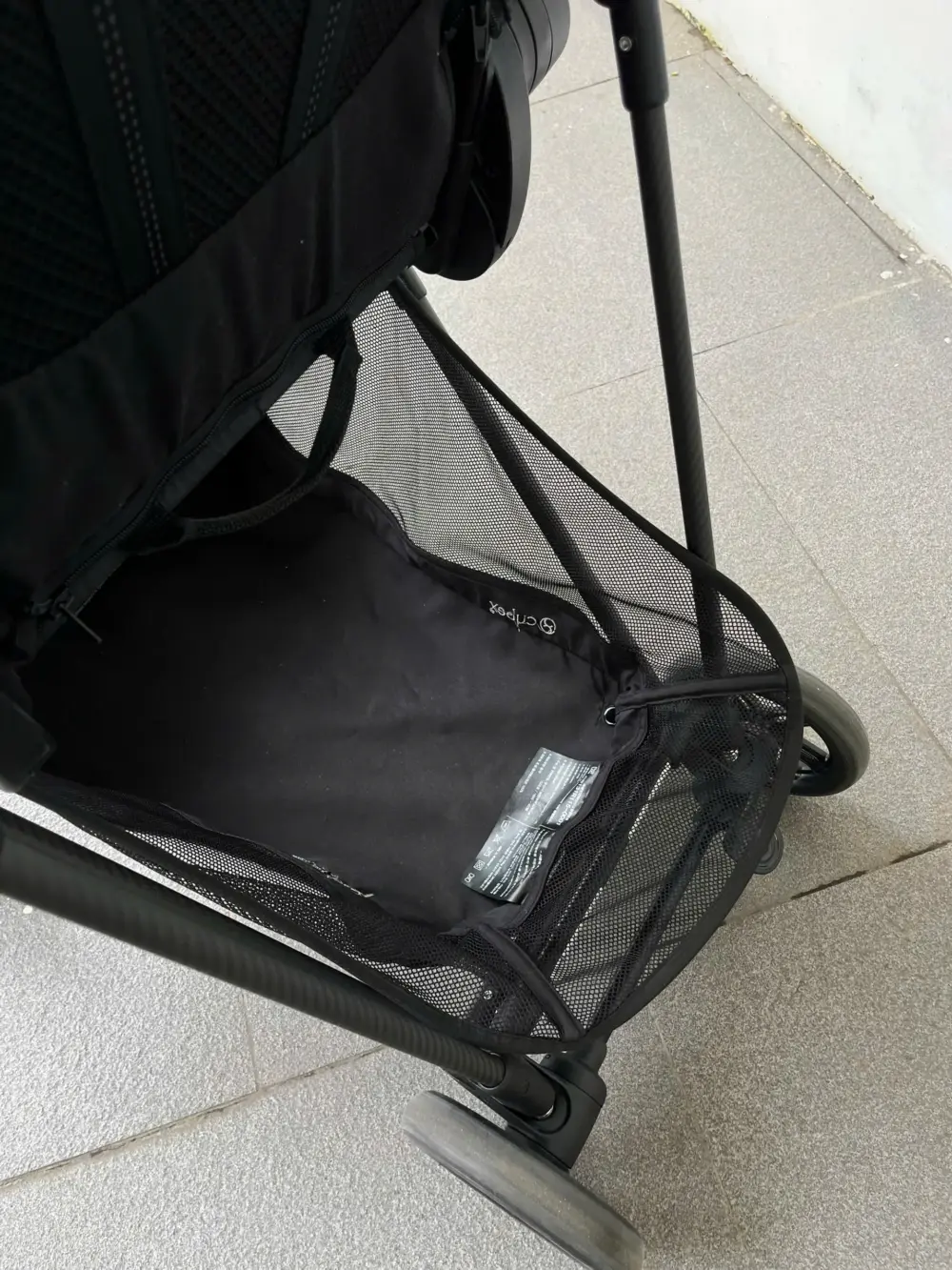 Xe đẩy Cybex Melio carbon màu full đen (tặng kèm đệm lót nằm xe đẩy Kate mesh thoáng mát) - Ảnh 6
