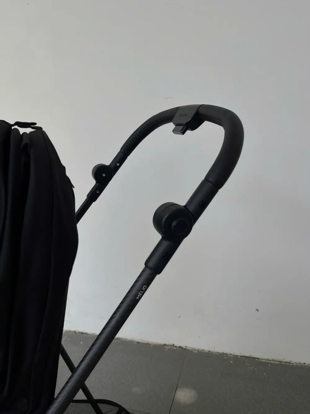 Xe đẩy Cybex Melio carbon màu full đen (tặng kèm đệm lót nằm xe đẩy Kate mesh thoáng mát) - Ảnh 11