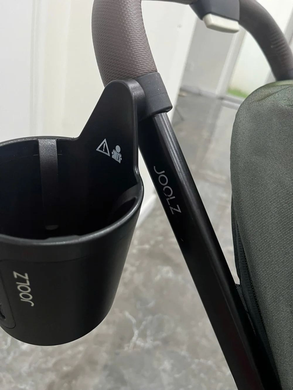 Xe đẩy Joolz Aer màu Olive khung đen (tặng kèm cup holder Joolz & dustbag bảo vệ xe) - Ảnh 35
